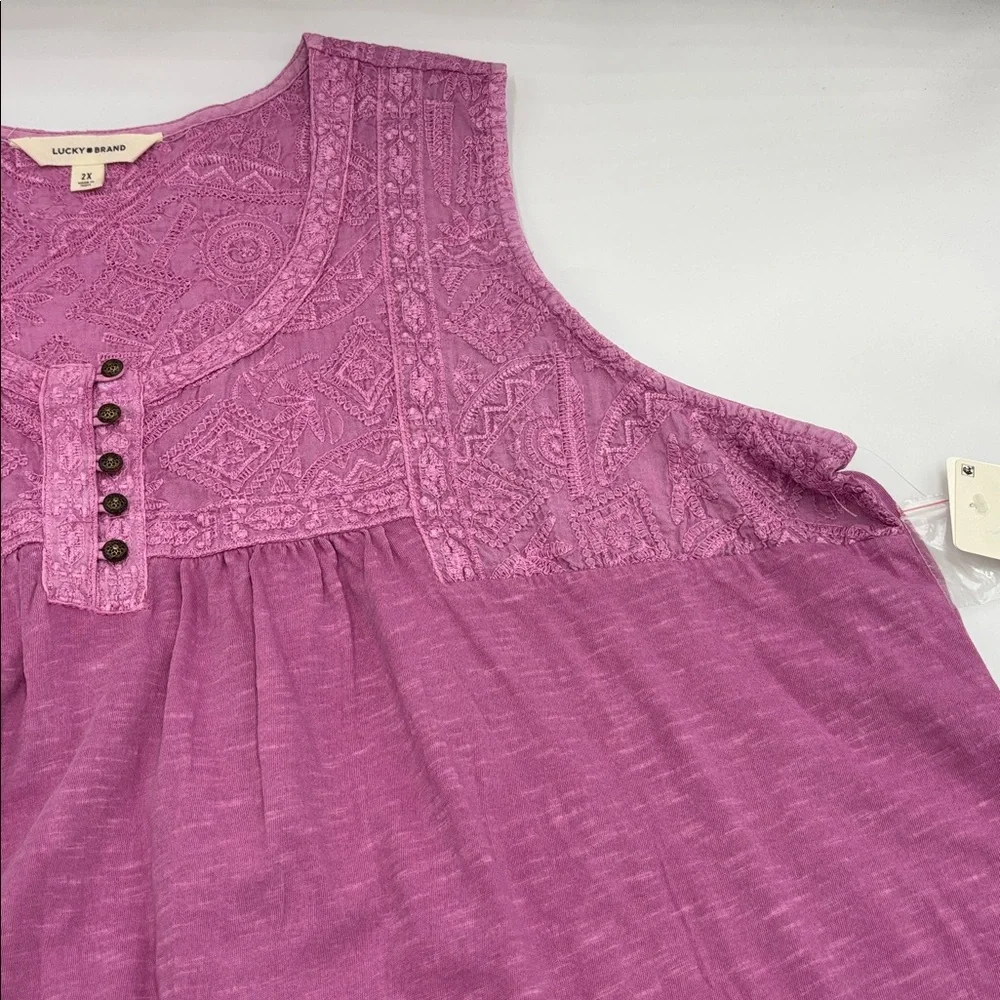 Lucky Brand Embroidered Yoke Sleeveless Top in First Bloom - Picture 2 of 7